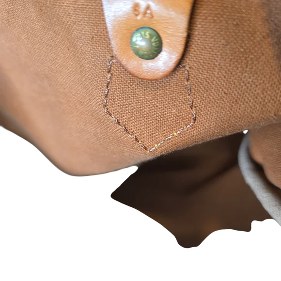 Louis Vuitton Speedy 40 - Picture 7 of 12